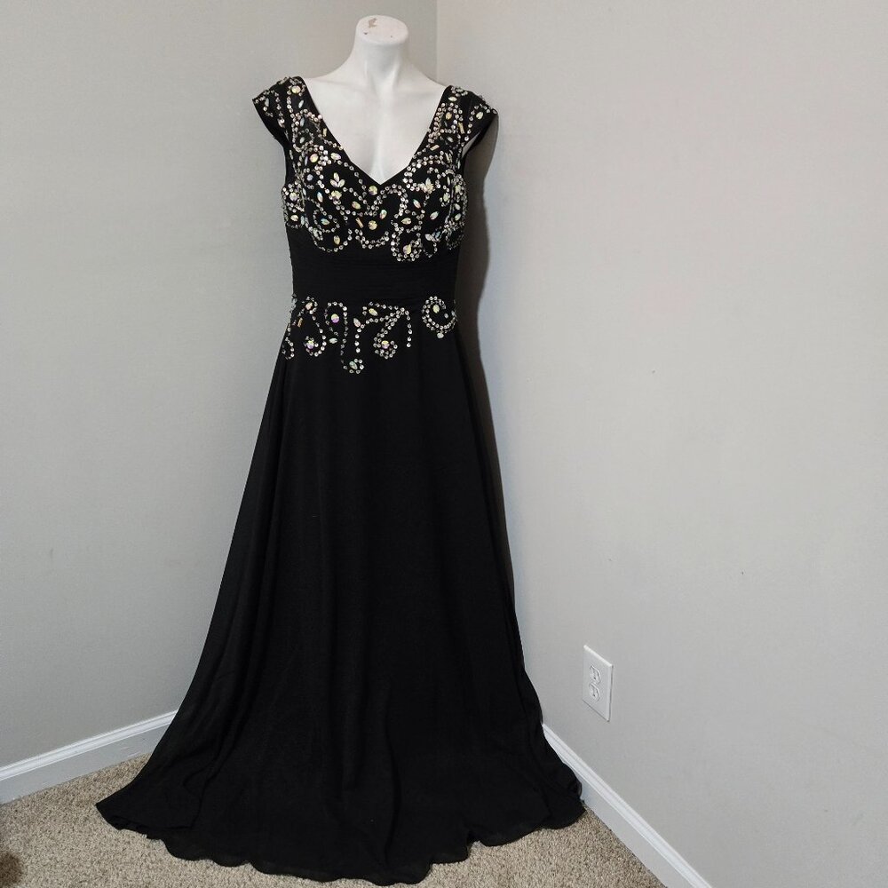 (Fits 14) Unbranded Black Cap-Sleeve Plunge Chiffon Gown with AB Stones Sequins
